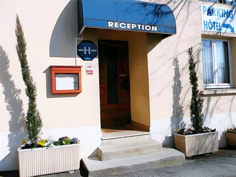Hotel des Voyageurs in Millau