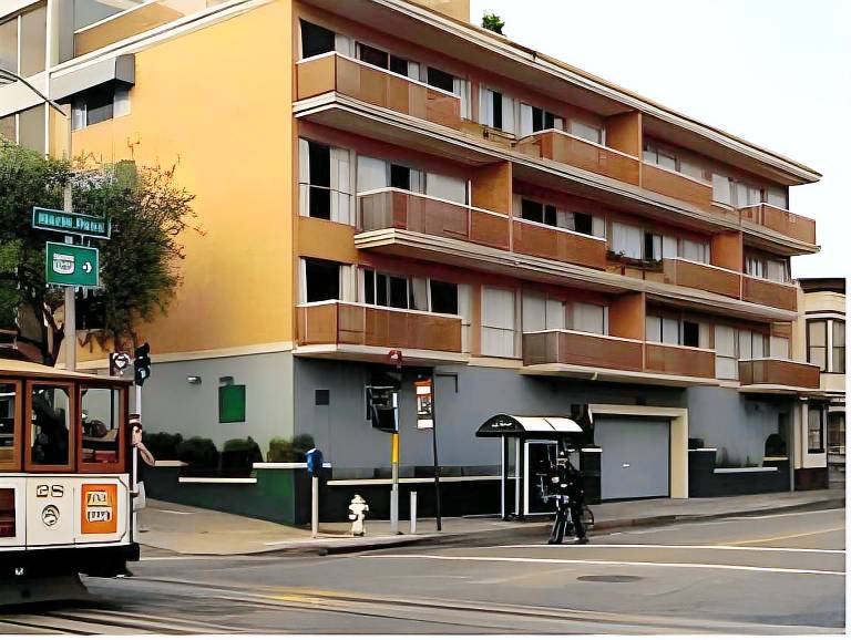 Suites at Fishermans Wharf