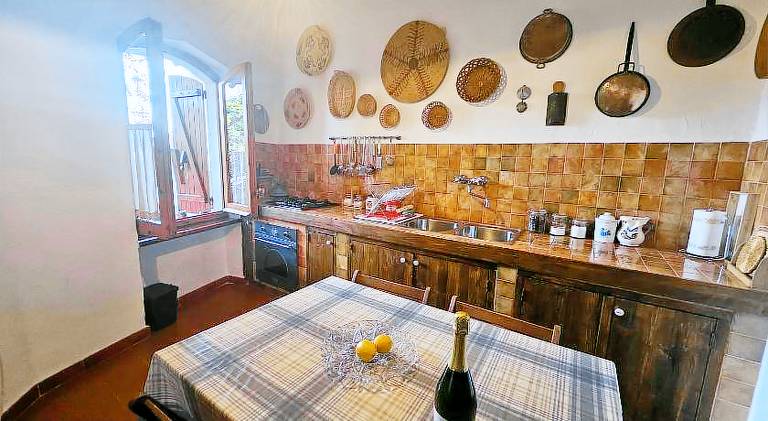 House with 2 rooms for 5 persons — photo 2