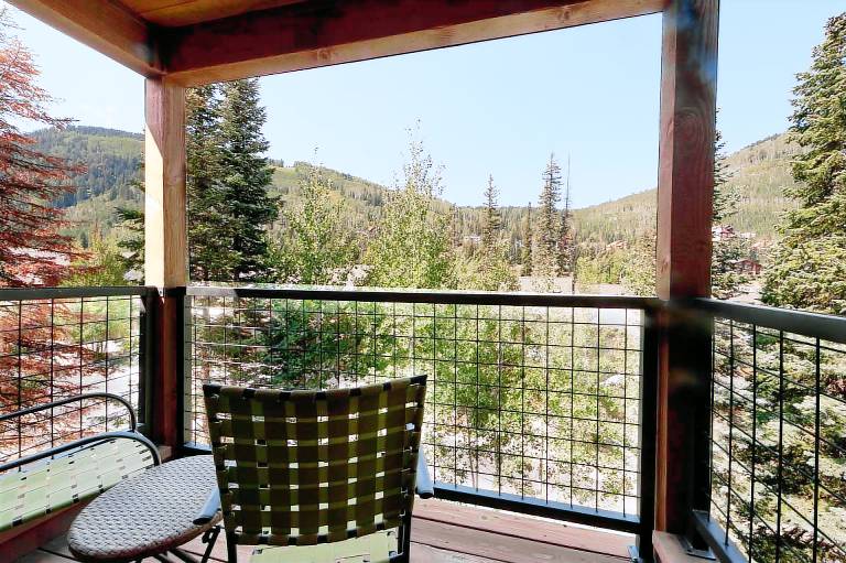 Vacation home with hot tub, grill & heated pool | Mountain view — photo 2