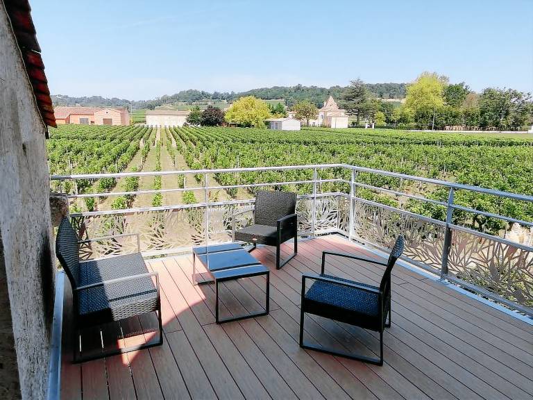 Family-friendly gite with yard, private pool & barbeque | Nature view | Pets allowed — photo 4