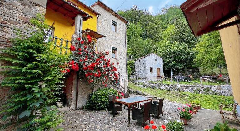 Vacation home with 1 room for 4 persons in Bagni di Lucca