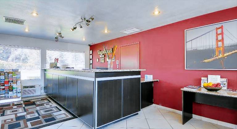 Vagabond Inn Sunnyvale — photo 3