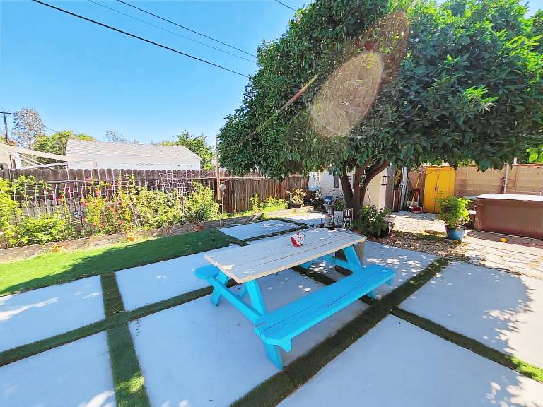 House North Hollywood