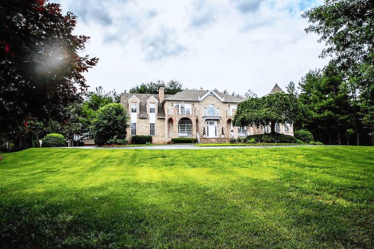 House Lincolnia