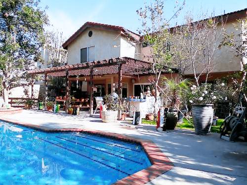 Bed and breakfast  Northridge