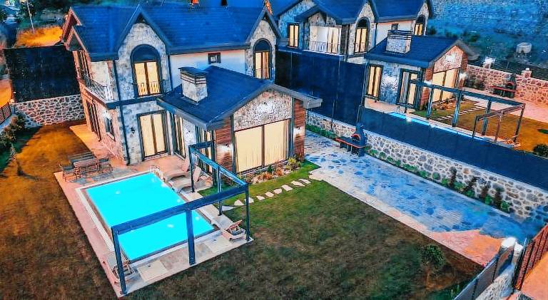 Spacious villa with pool | Pets are welcome — photo 4