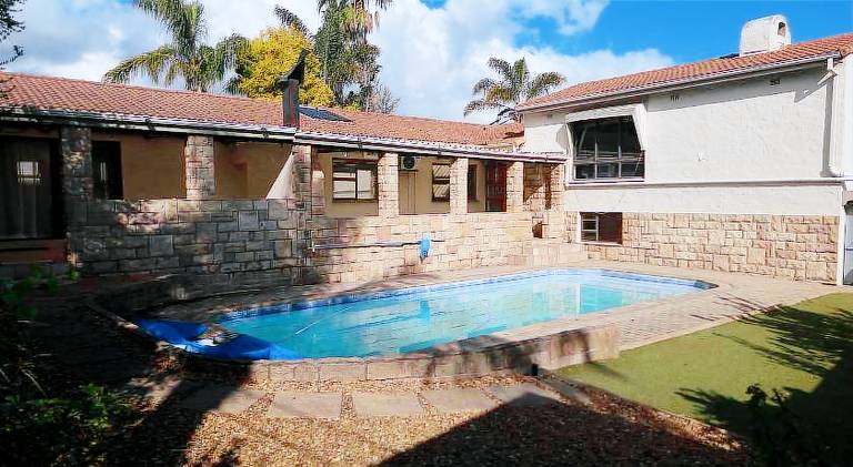 Ojong s Self Catering Ridgeworth Bellville