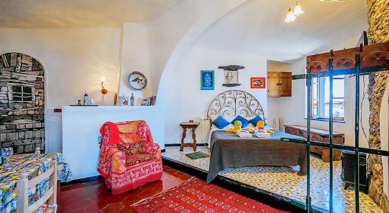 Rental apartment with yard & terrace — photo 2