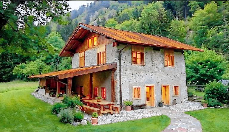 Chalet 'Silenthia' Luxury Alpine Retreat between Dolomites and Lake Garda — photo 2