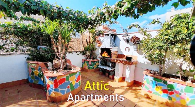 Serviced apartment with garden, patio & barbecue in Viladecans