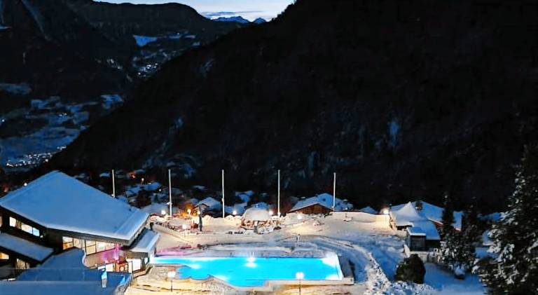 Charming serviced apartment with garden, hot tub & patio | Pet-friendly in Martigny