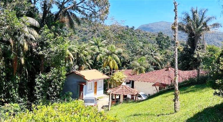 Lodge with BBQ, yard & pool | Suitable for remote work in Teresópolis