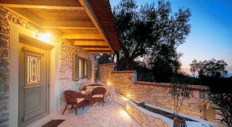 Villa with hot tub — photo 5