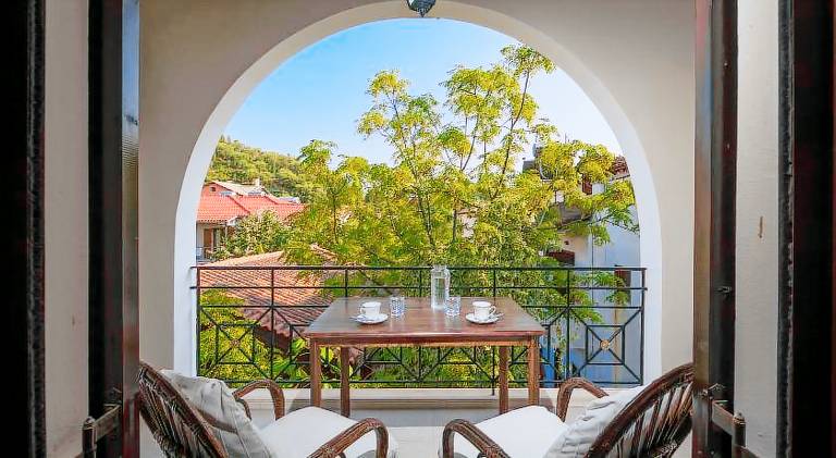 Beautiful serviced apartment with terrace & garden | Close to the beach | Dogs allowed — photo 2