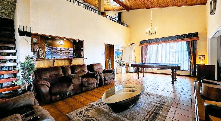 350 m&sup2; Ferienhaus