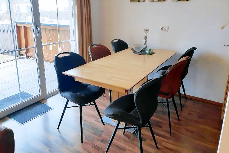Holiday apartment with patio | Mountain view | Pets allowed — photo 3