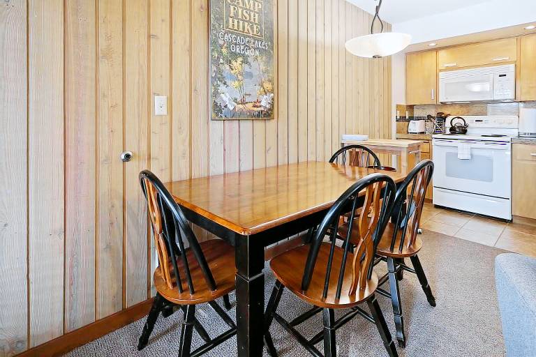 Condo with private pool — photo 4