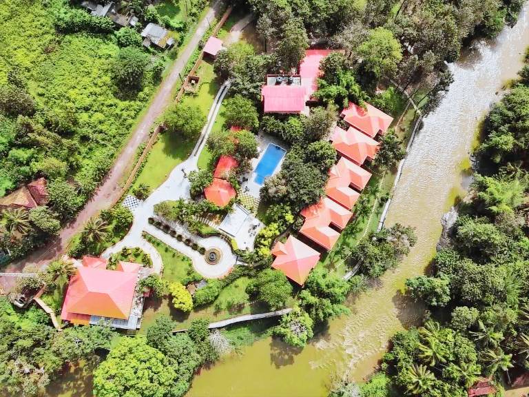 Resort  Kuruvadweep