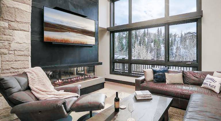 Fully equipped ample vacation home with patio, sauna & garden | Next to the ski | Perfect for remote work | Pets are welcome — photo 3