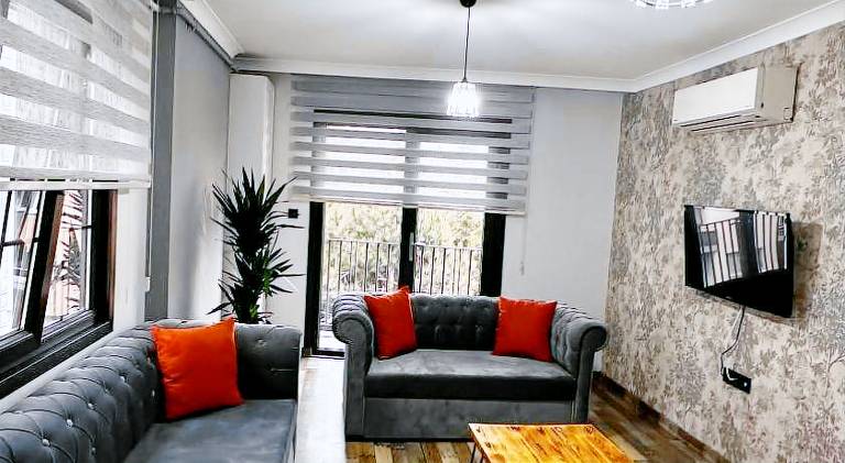 Rental apartment with patio — photo 4