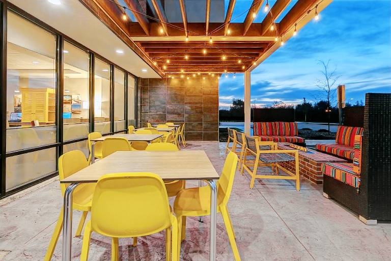 Home2 Suites by Hilton Dekalb — photo 4