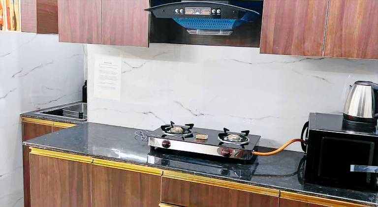 Mountain View-Branded Residency-Entire Flat 2KingBeds 2Washrooms Lift Parking Kitchen Tapovan — photo 5