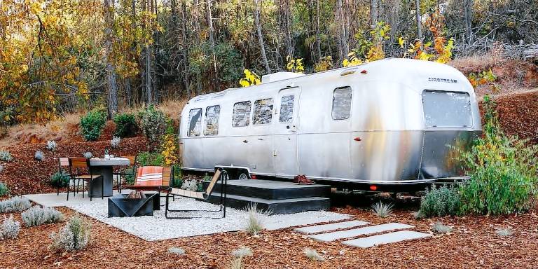 Lodge  Midpines