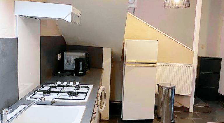 Apartment with pool — photo 5