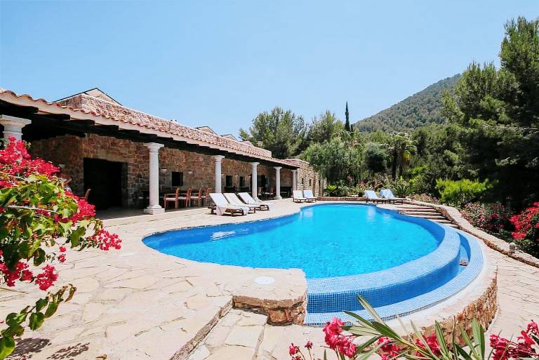 Finca Païssa d'en Bernat – Private Hilltop Estate with Infinity Pool & Sea Views — photo 2