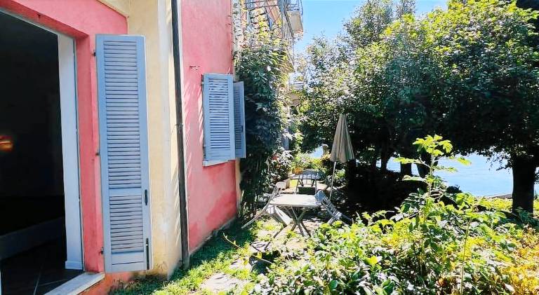 Rental apartment with 1 room for 4 persons in Novara