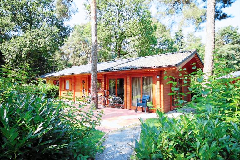 Chalet with an open plan kitchen and dishwasher