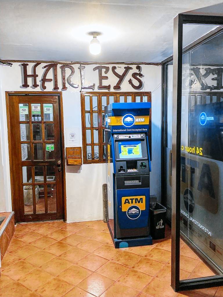 Harleys Pub and Hotel — photo 3