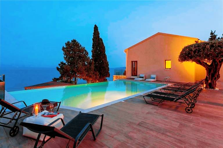 Stunning Seafront Corfu Residence Villa Serene Private Heated Pool — photo 5