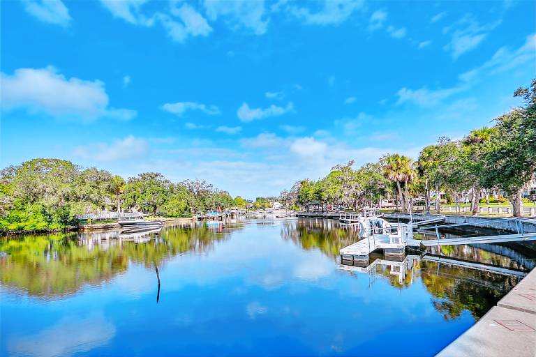 Relax on the Grand River Bright Waterfront Home