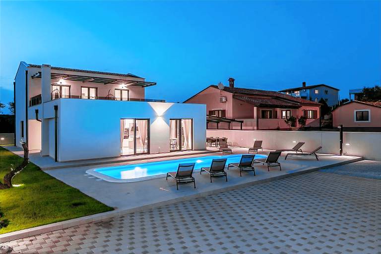 Fully equipped pleasant villa with grill, garden & patio | Pets allowed — photo 5