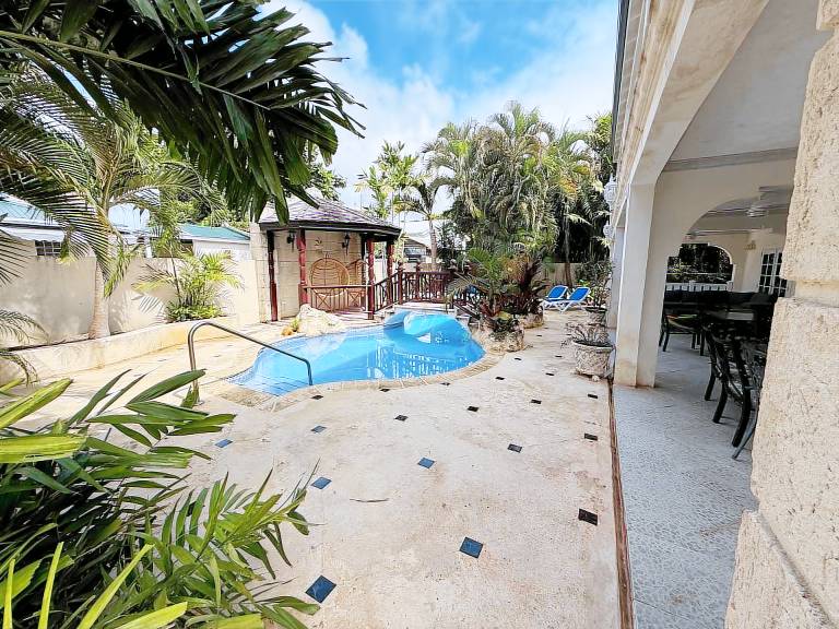 Villa Mullins