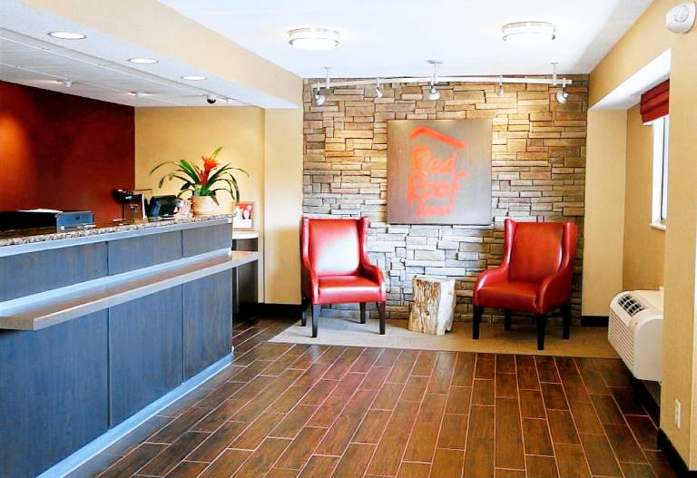 Red Roof Inn Asheville - Biltmore West — photo 3