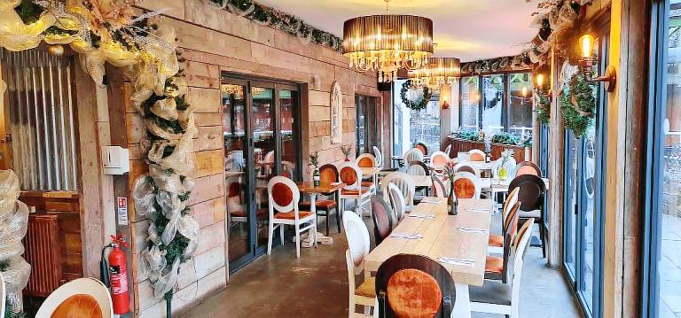 The Waterside Bar Rooms & Restaurant — photo 2