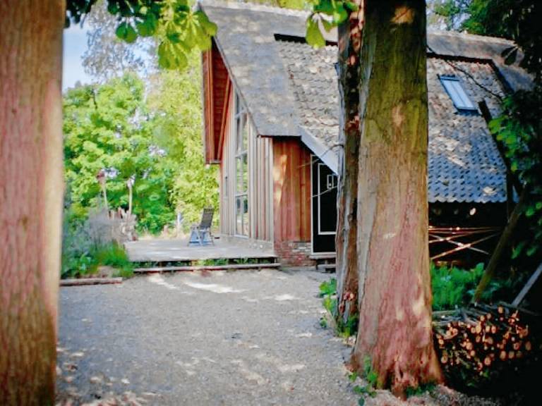 Vacation home with patio in Bergen