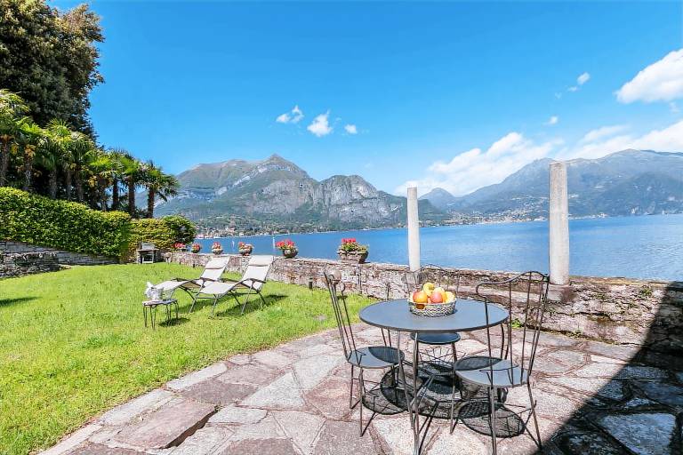 Holiday apartment with yard & terrace | Lake view in Bellagio