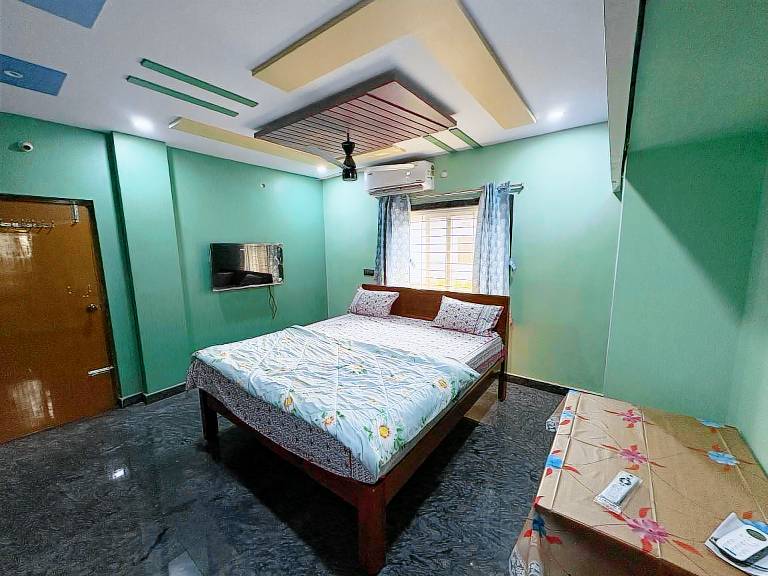 SRI NARASIMHA ROYAL STAY in Visakhapatnam