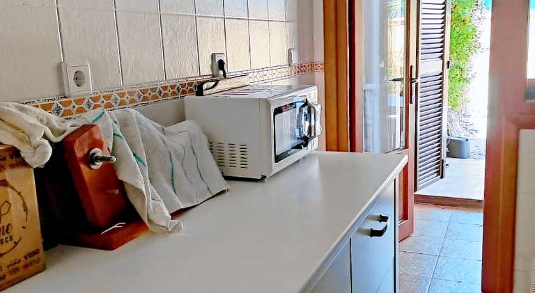 Apartment with pool — photo 3