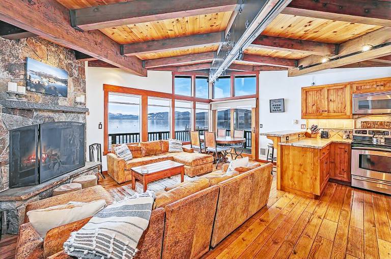 Condo Dollar Point