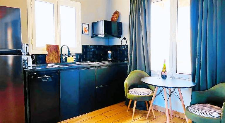 Child-friendly spacious rental apartment with barbeque, yard & patio | Beach nearby | Good for workation | Pets are welcome — photo 3