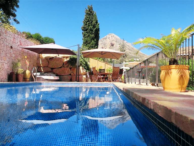 House with garden, patio & private pool — photo 3