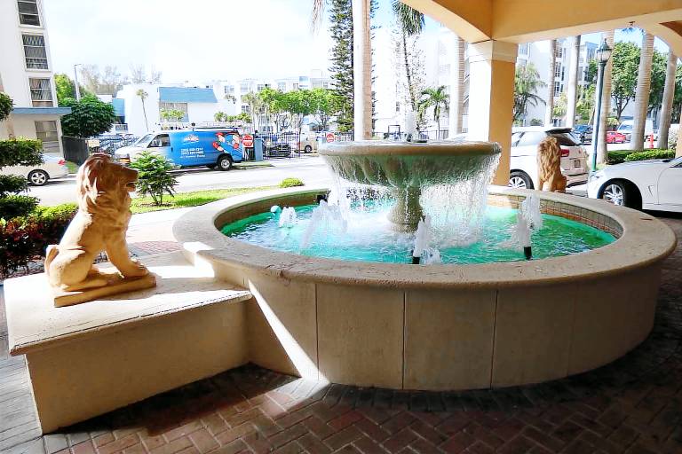 Condo  Sunny Isles Beach