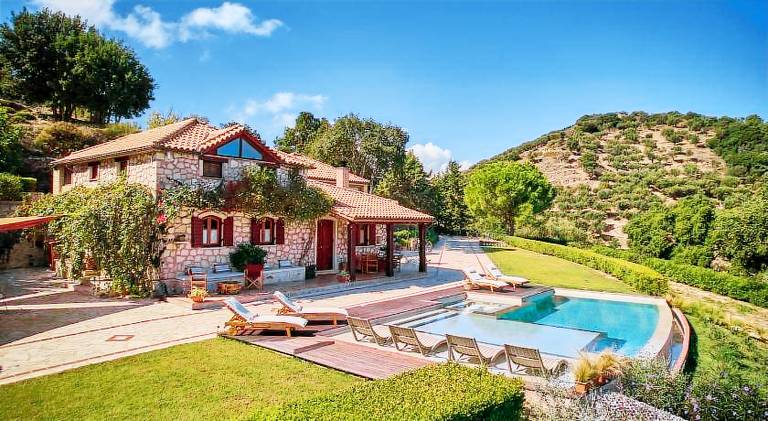 Villa with private pool, garden & terrace — photo 2