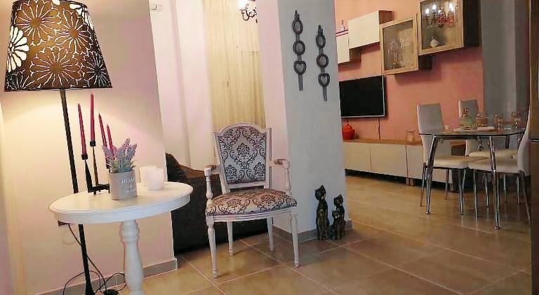 Rental apartment with yard — photo 2