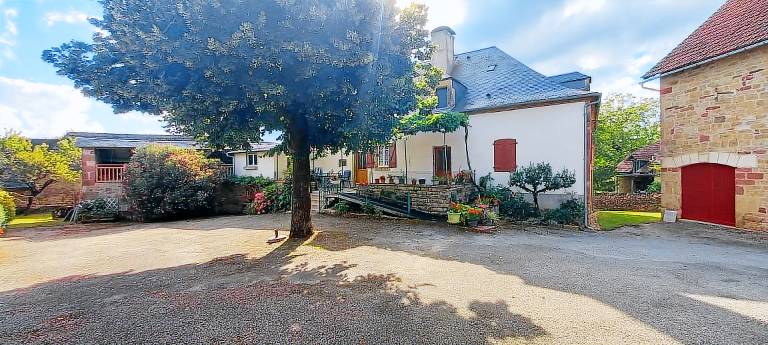 Wonderful vacation home with patio, garden & BBQ | Garden view | Pet-friendly in Gaillard